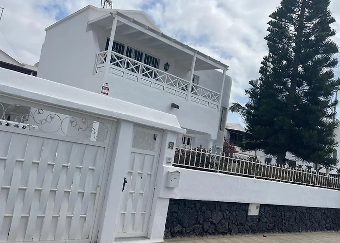 Carmiña * Puerto del Carmen (Lanzarote)